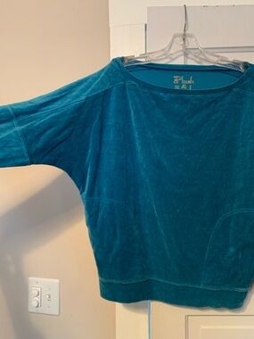 Victoria’s Secret Teal Velour Boatneck Off-the-Shoulder Pullover